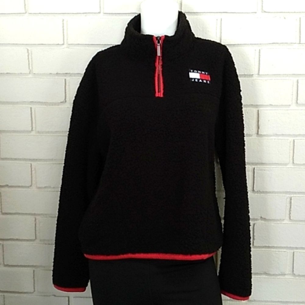 Tommy Hilfiger NWT Sherba Quarter Zip Pullover Sweater. Size Medium